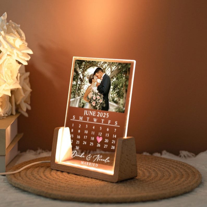 Personalised Married Calendar Date - Image 2